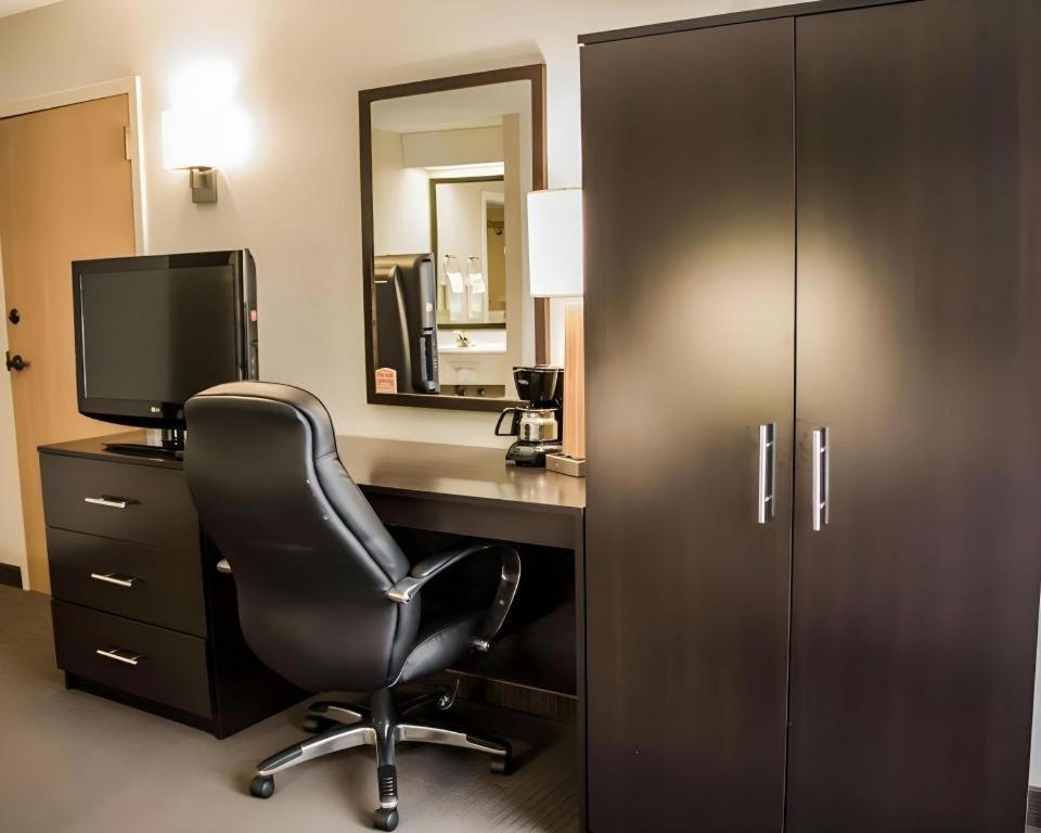 Sleep Inn Geistown Экстерьер фото